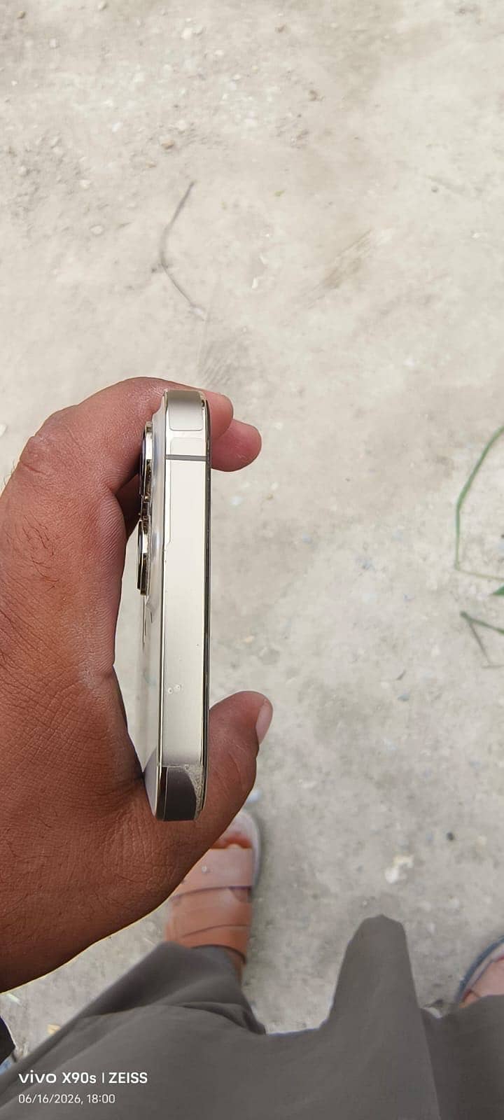 Apple iPhone 13 Pro Max 0