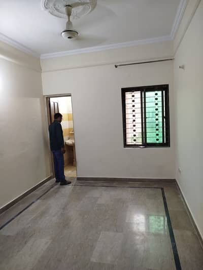 5Marla upper Portion 4Bed attach Bath For Rent in Johar Town Block R1