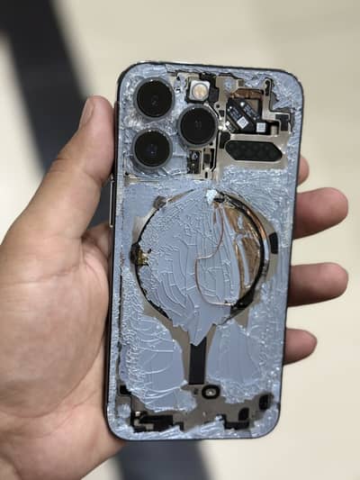 Apple iPhone 13 pro broken condition
