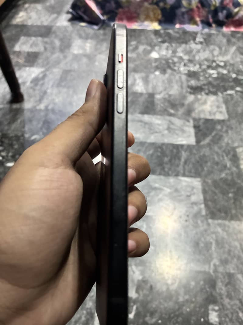 Apple iPhone 15 plus 2
