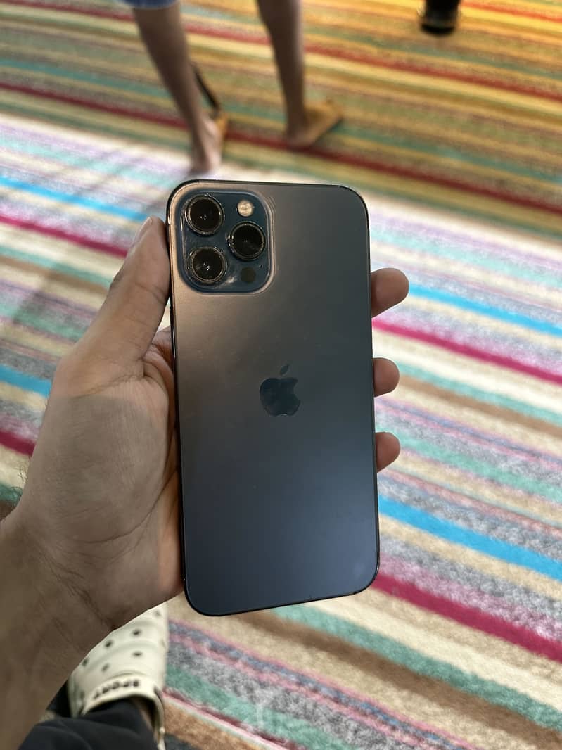 Apple iPhone 12 Pro Max 4