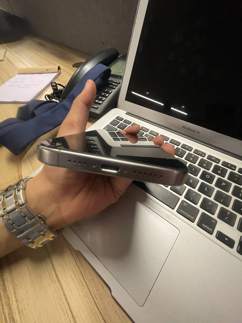 Apple iPhone 15 Pro Max 3