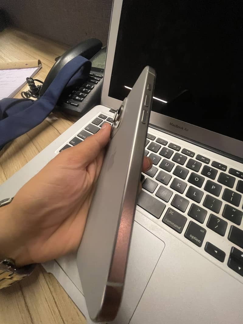 Apple iPhone 15 Pro Max 5