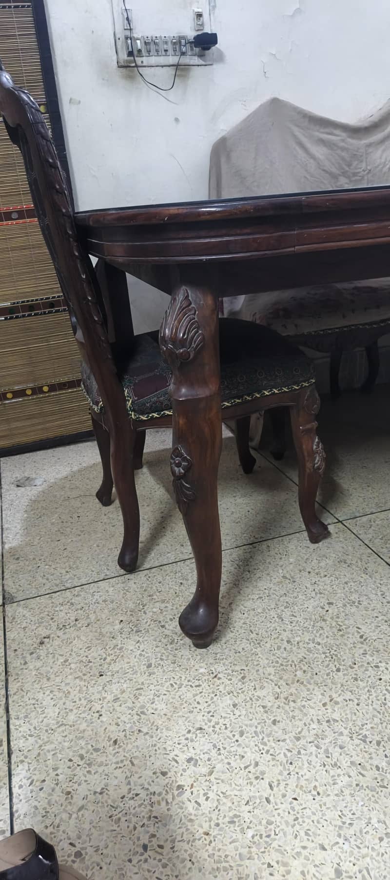 chinoti dining table 1