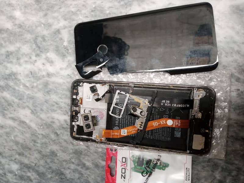 Huawei Nova 3 2