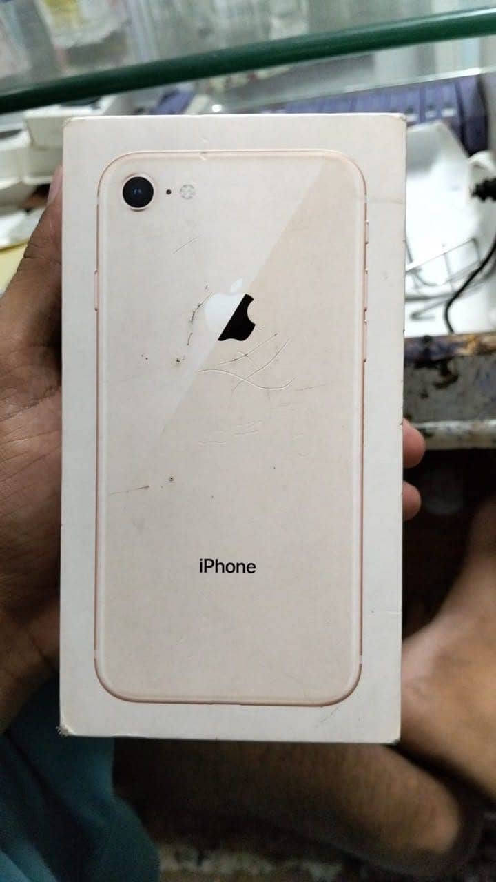 Apple iPhone 8 1