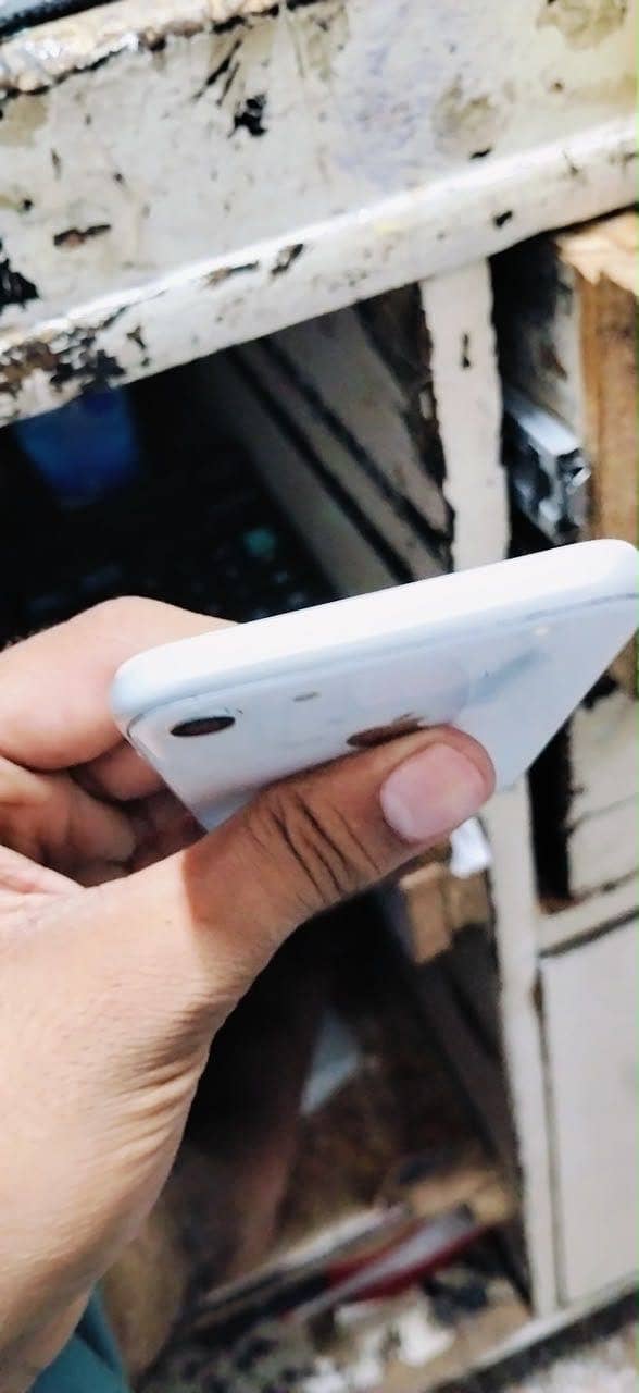 Apple iPhone 8 5