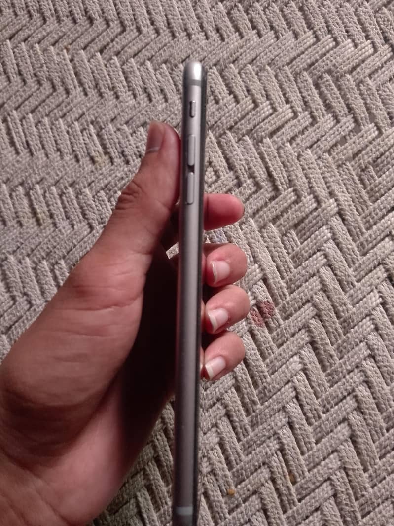 Apple iPhone 6S Plus 2