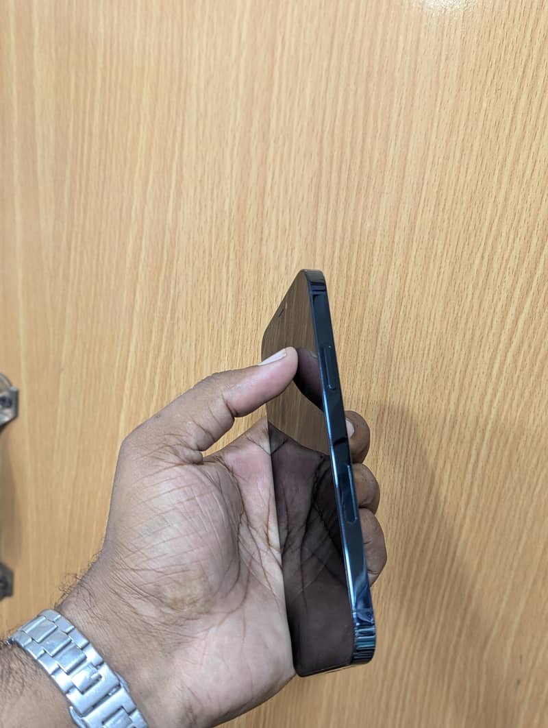 Apple iPhone 12 Pro 3