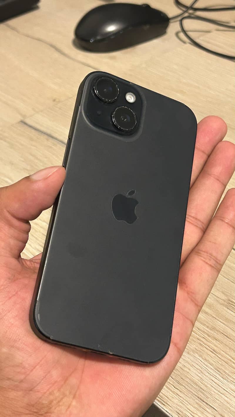 Apple iPhone 15 2