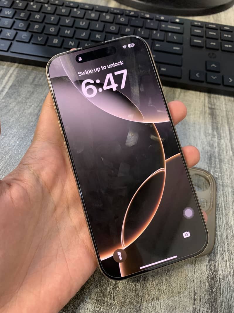 Apple iPhone 16 Pro 1
