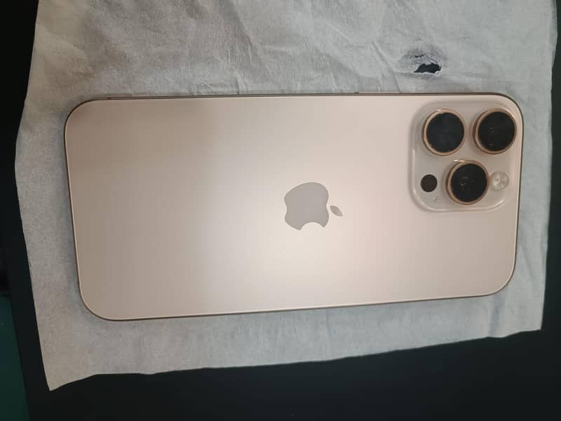 Apple iPhone 16 Pro Max 0