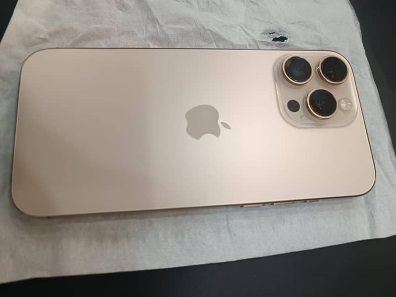 Apple iPhone 16 Pro Max 2