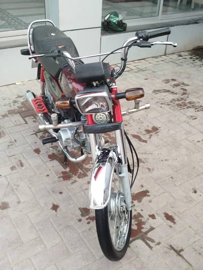Honda CD 70 in a fresh condition