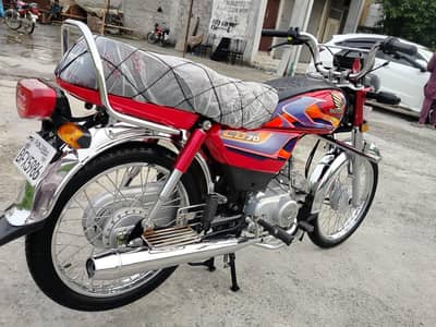Honda baik red colour bilkul ni hy koi msla ni kagzat mukml Smart card