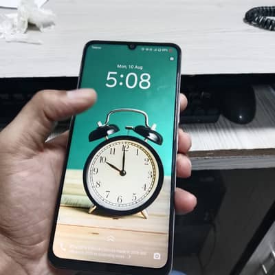 Vivo Y04 - 4+4 GB Ram / 64 GB