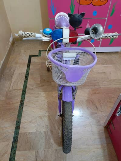 kids cycle almost new