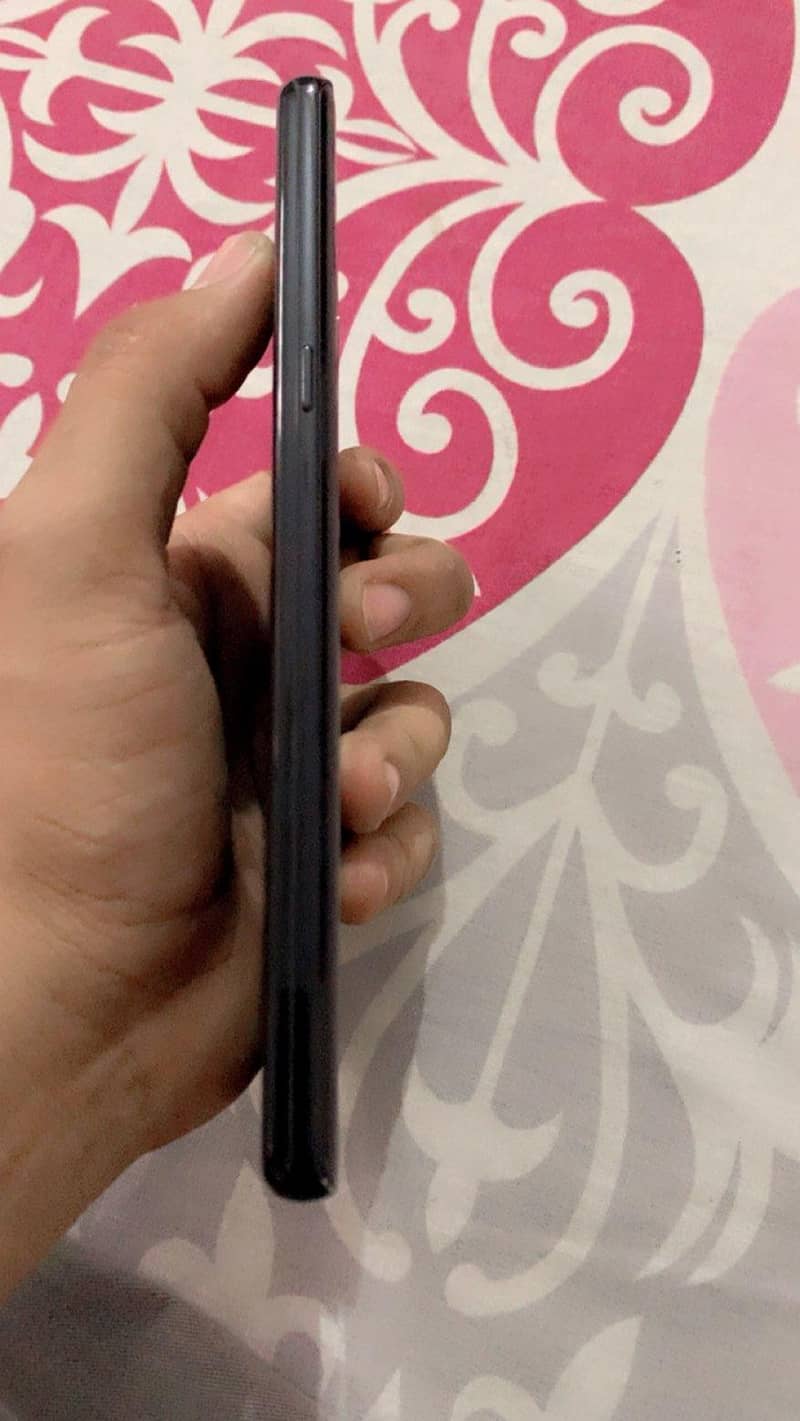 SAMSUNG NOTE 8 1