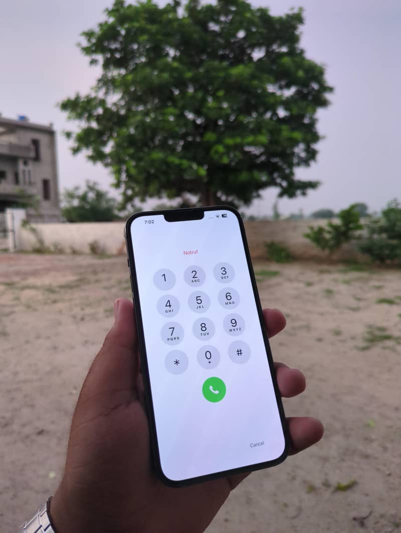 Apple iPhone 13 Pro Max 1