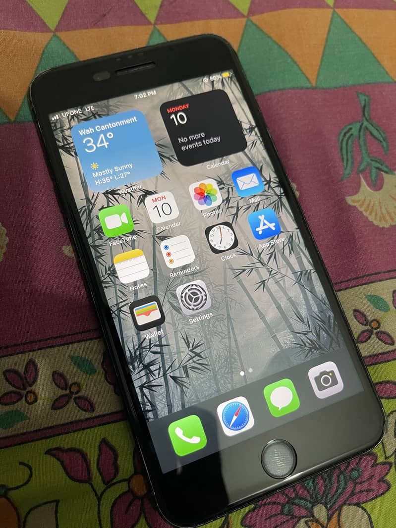 Apple iPhone 7 Plus Approved 1