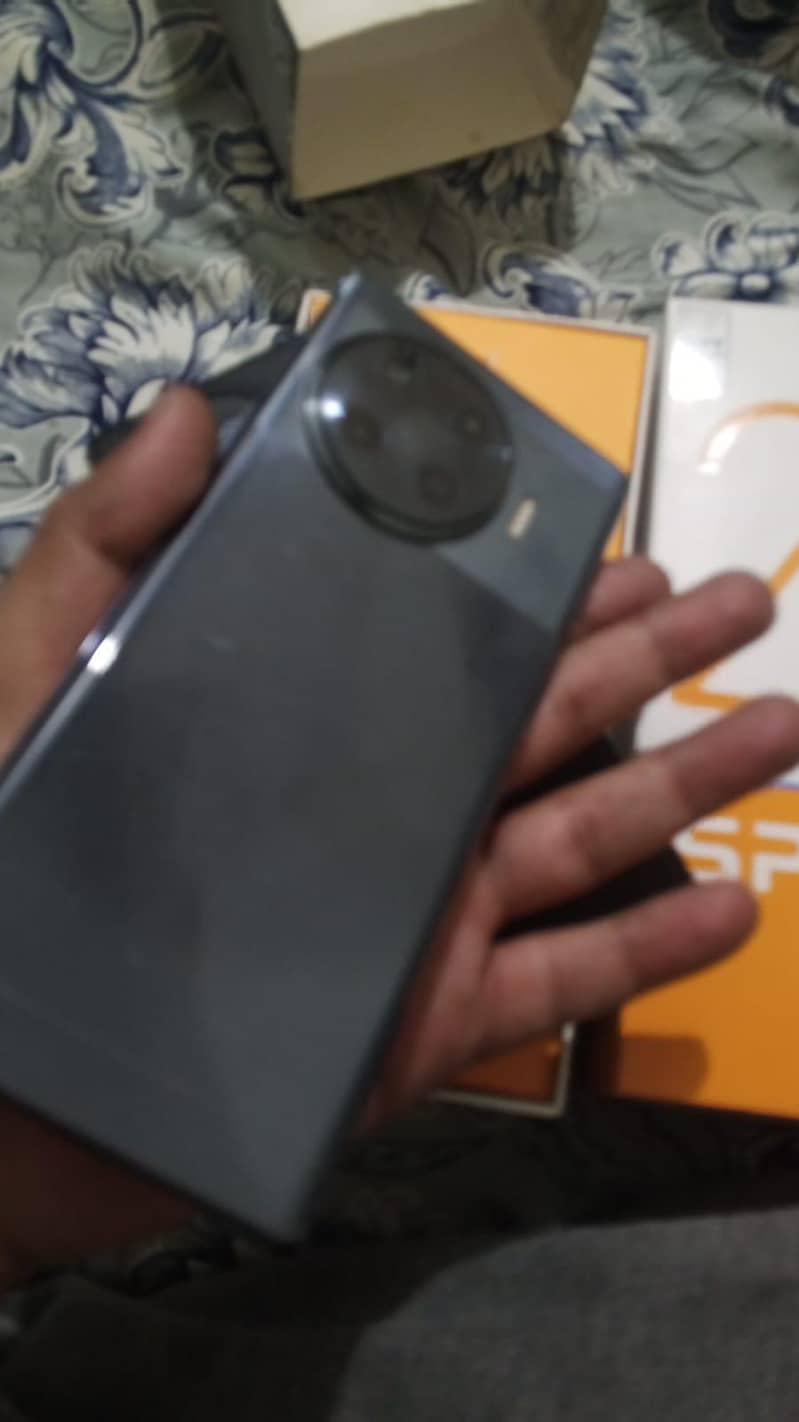 Tecno 2
