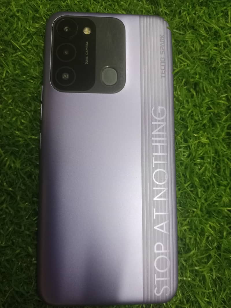 Tecno Spark 8C 1