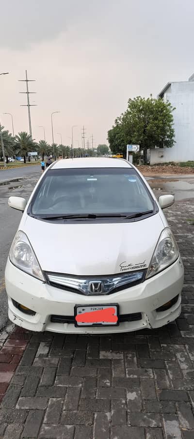 Honda Fit shuttle hybrid