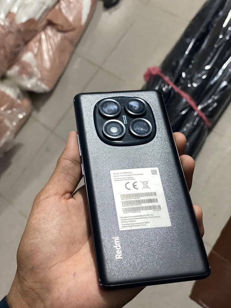 Xiaomi Redmi Note 14 Pro 0