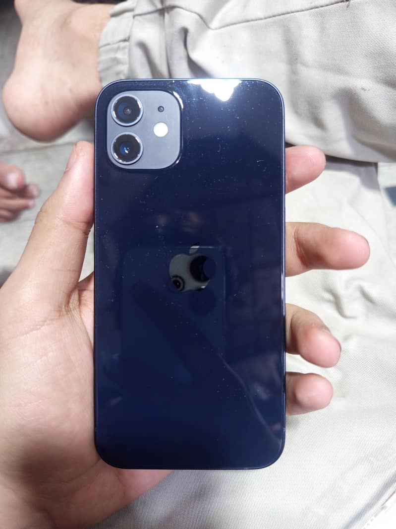 Apple iPhone 12 6