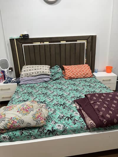 King Bed set with dressing