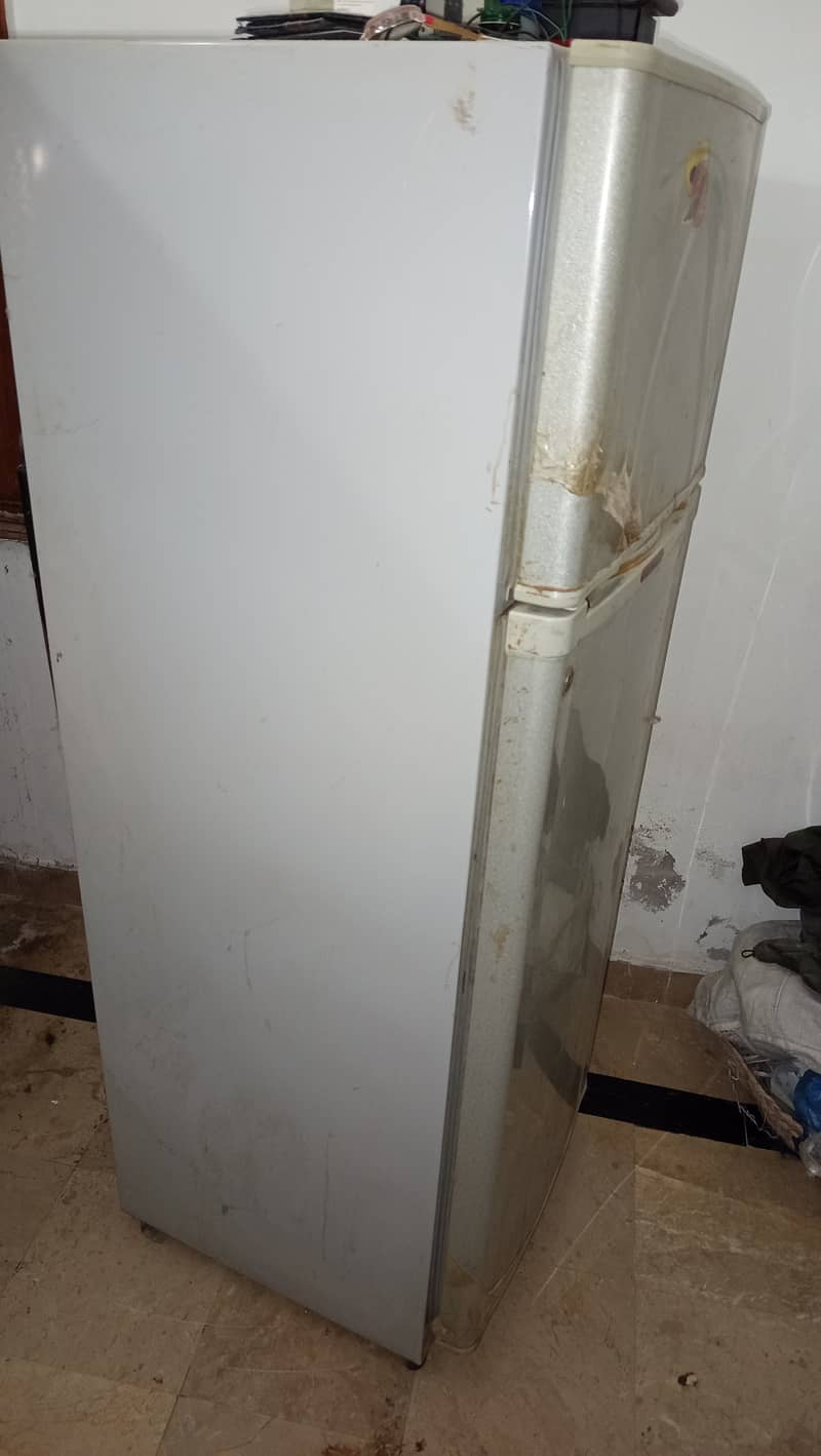 Dawlance fridge 9166 1