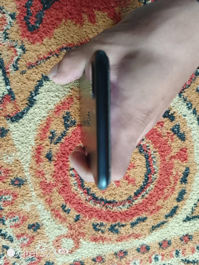 Apple iPhone 7 Plus 3