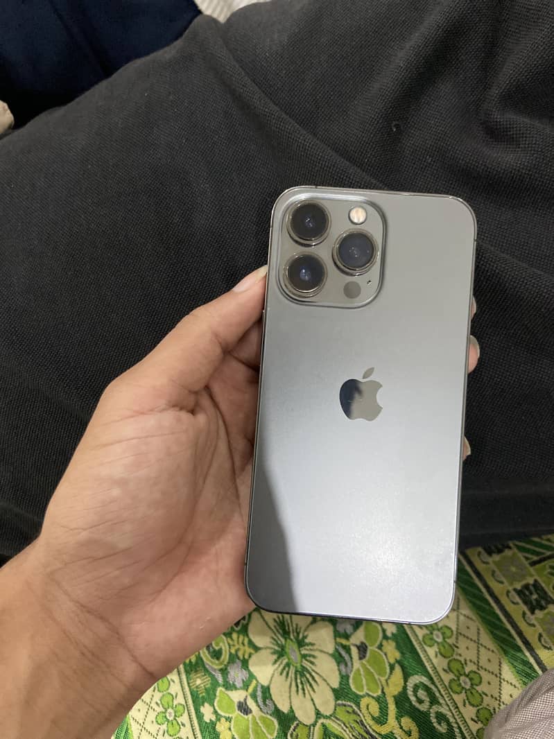Apple iPhone 13 Pro 0