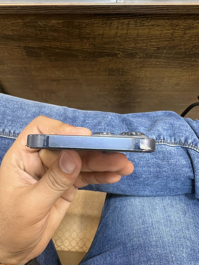 Apple iPhone 13 Pro Max 7