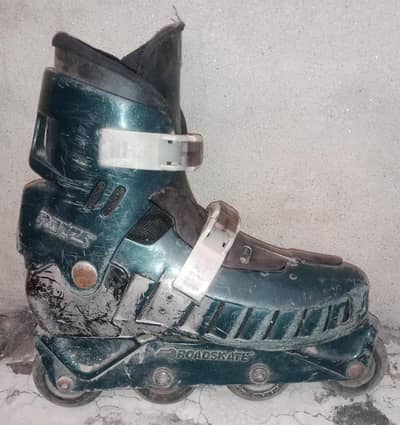 Skating shoes