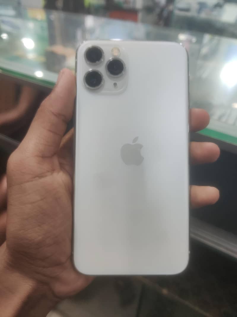 Apple iPhone 11 Pro 1
