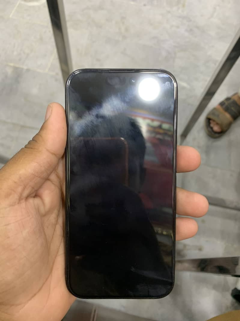 Apple iPhone 15 Pro 4