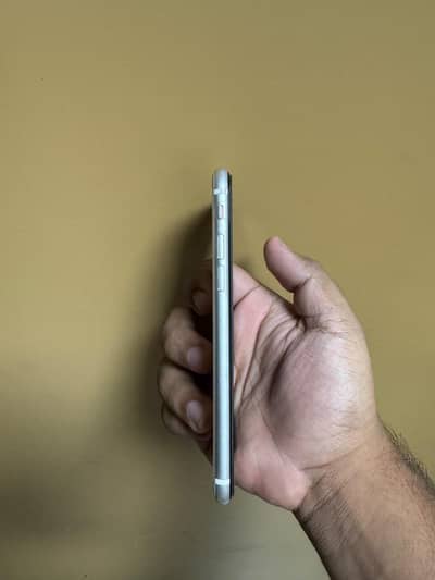 Apple iPhone SE