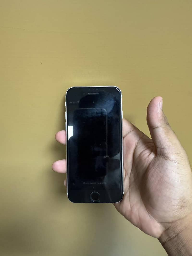 Apple iPhone SE 1
