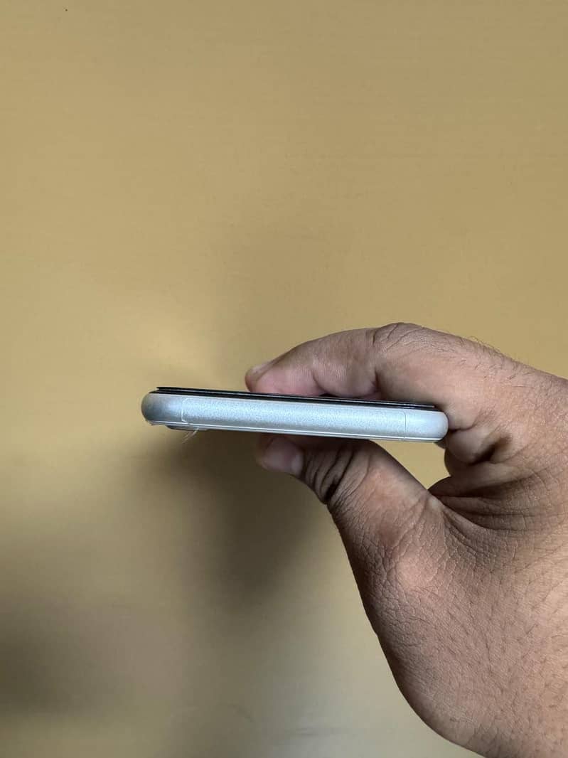 Apple iPhone SE 4