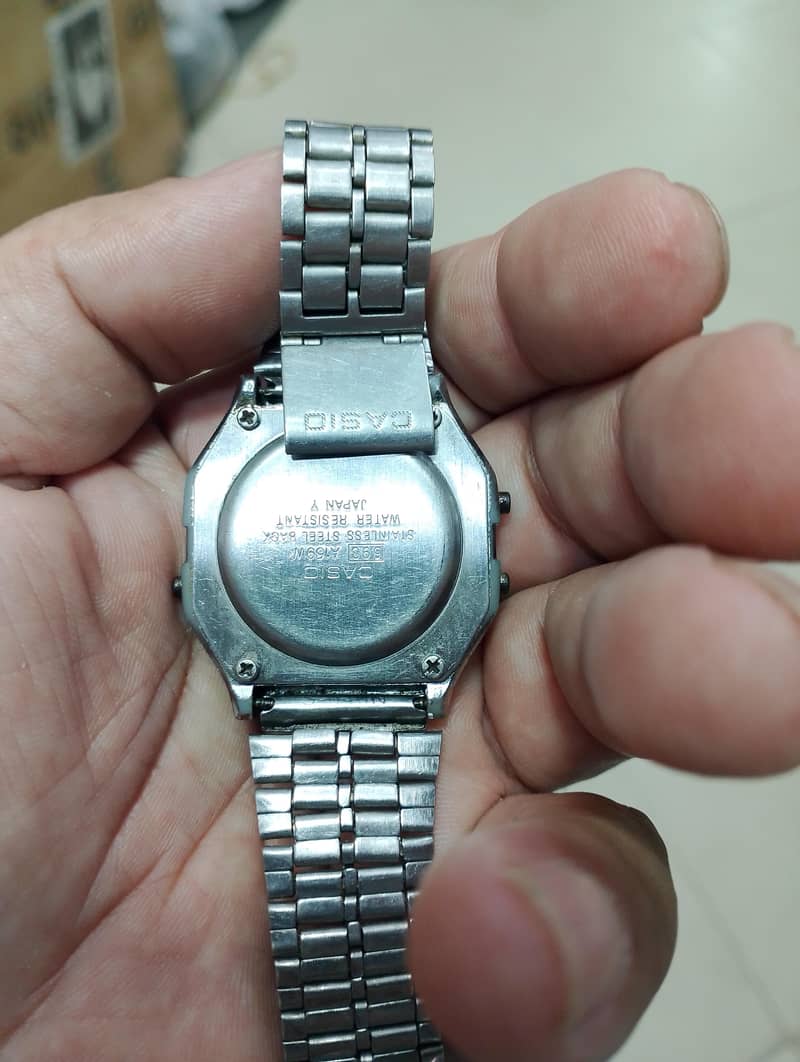 Casio 159 classic 1