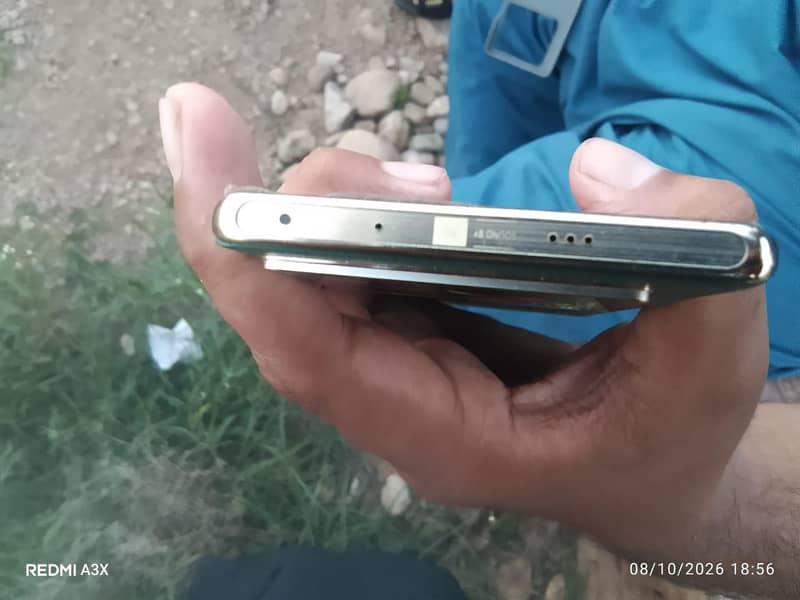 Infinix Note 40 Pro 4