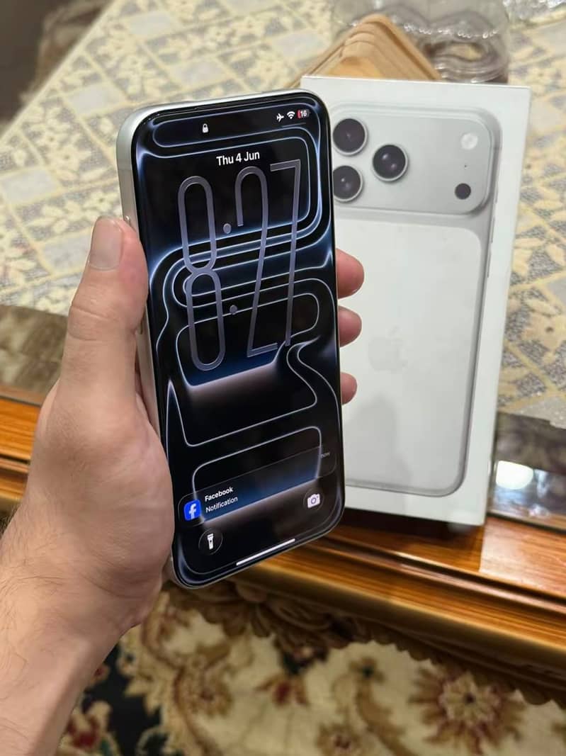 Apple iPhone 17 Pro Max 3