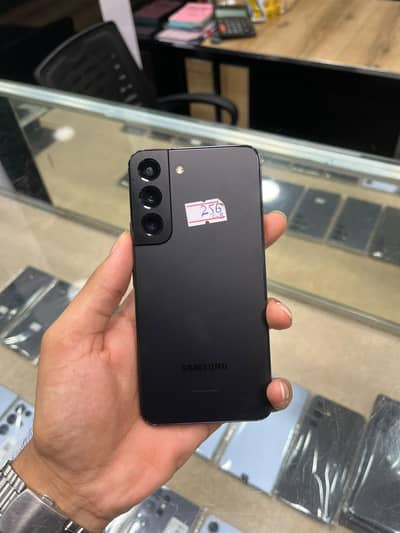Samsung Mobile S22