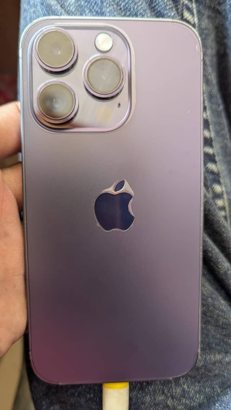 Apple iPhone 14 Pro 0