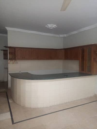 400 SqYard 3 Bed DD Gulistan johar Block 3 Near Kamran Chowrangi