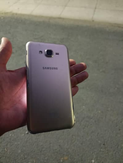 Samsung Mobile J7