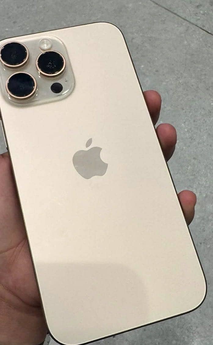 Apple iPhone 16 Pro Max 0