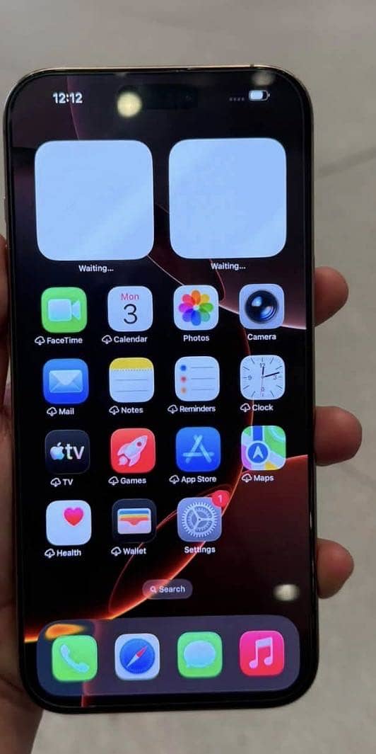Apple iPhone 16 Pro Max 1