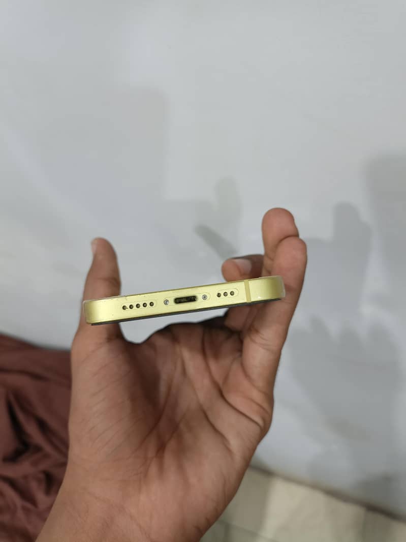 Apple iPhone 14 4